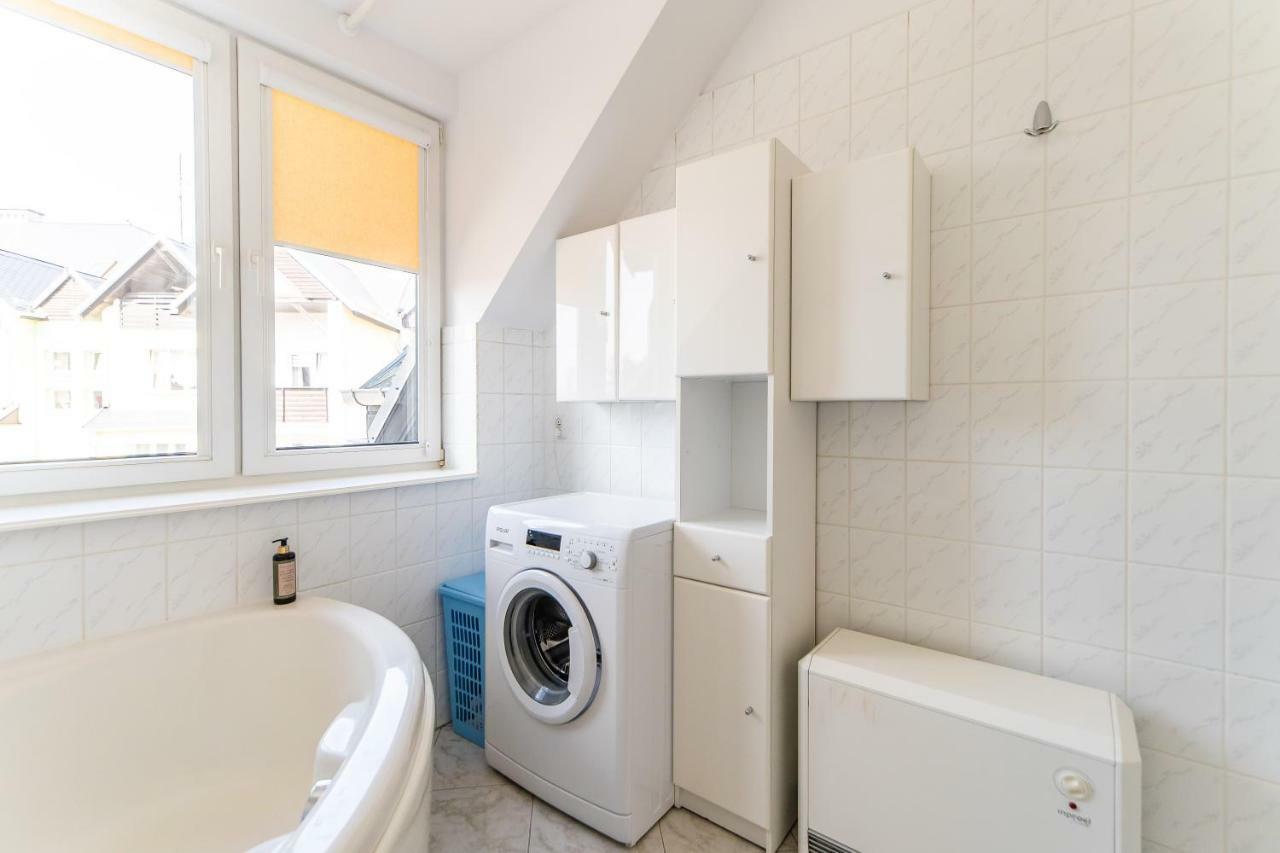 3-Bedroom Apartment Plac Neptuna By Noclegi Renters Miedzyzdroje Luaran gambar
